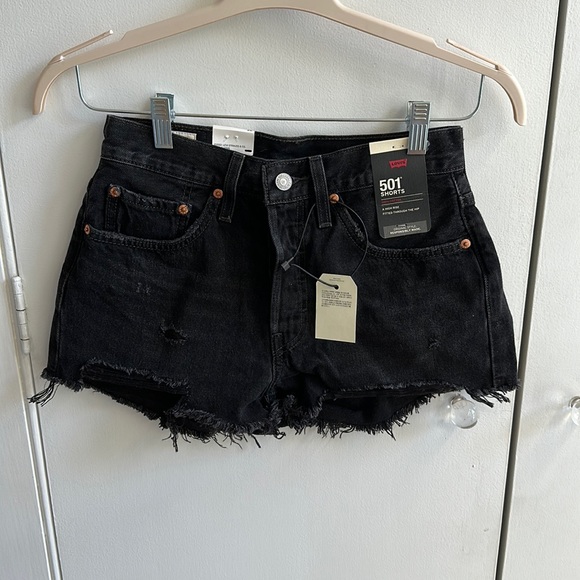 NWT Levi’s 501 Jean Shorts - Picture 1 of 9